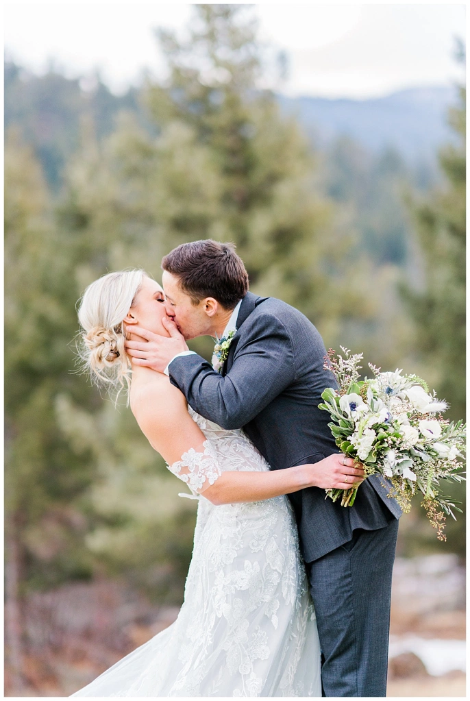 colorado bride and groom kissing photos