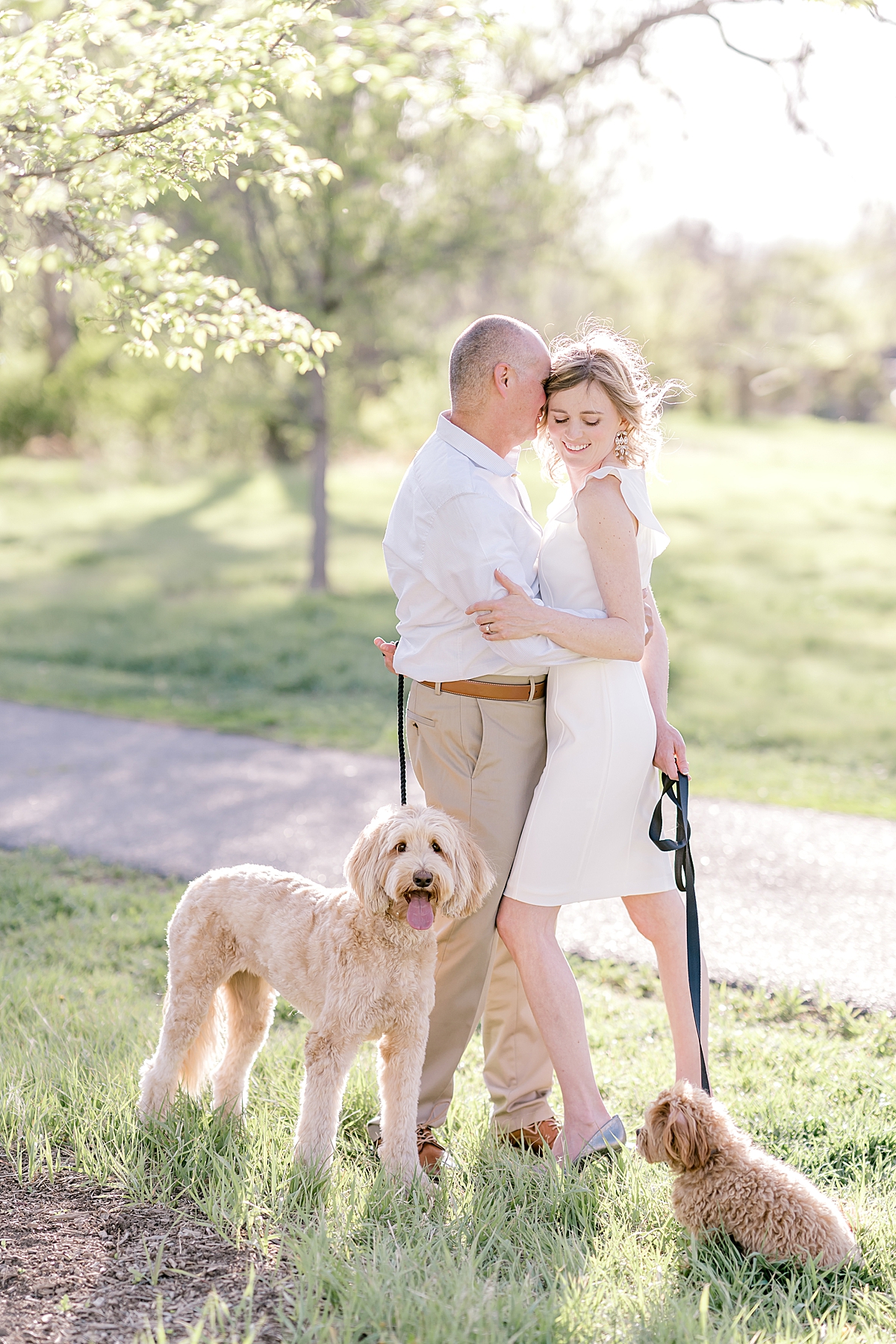colorado engagement photos with dogs