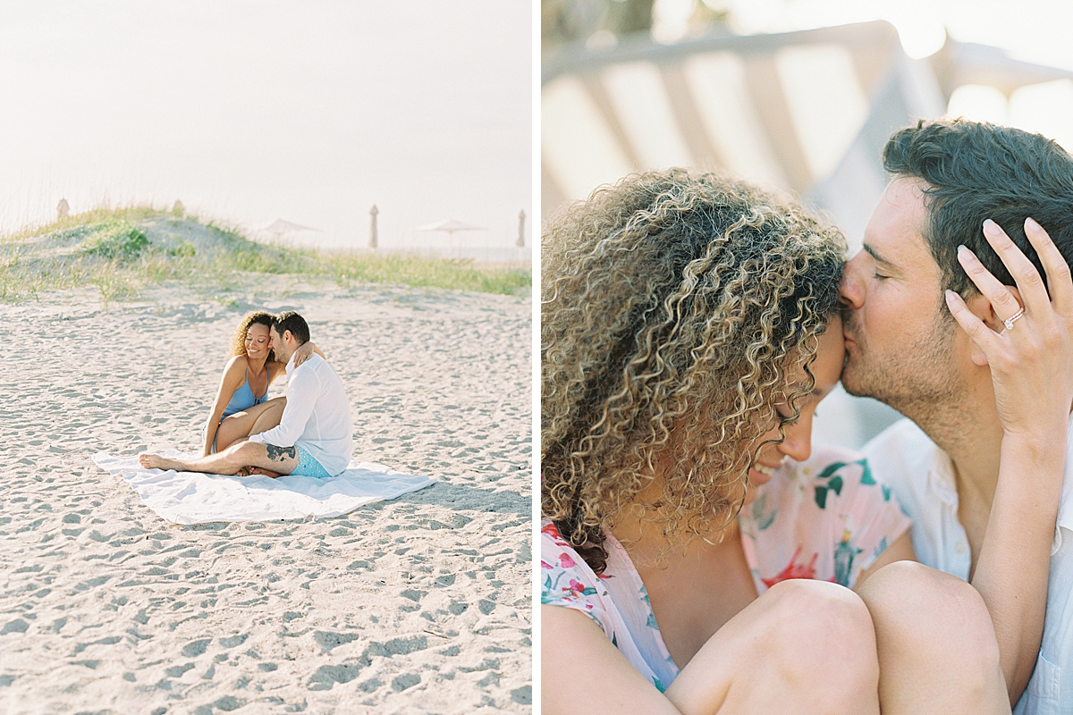 romantic anniversary photos at the beach