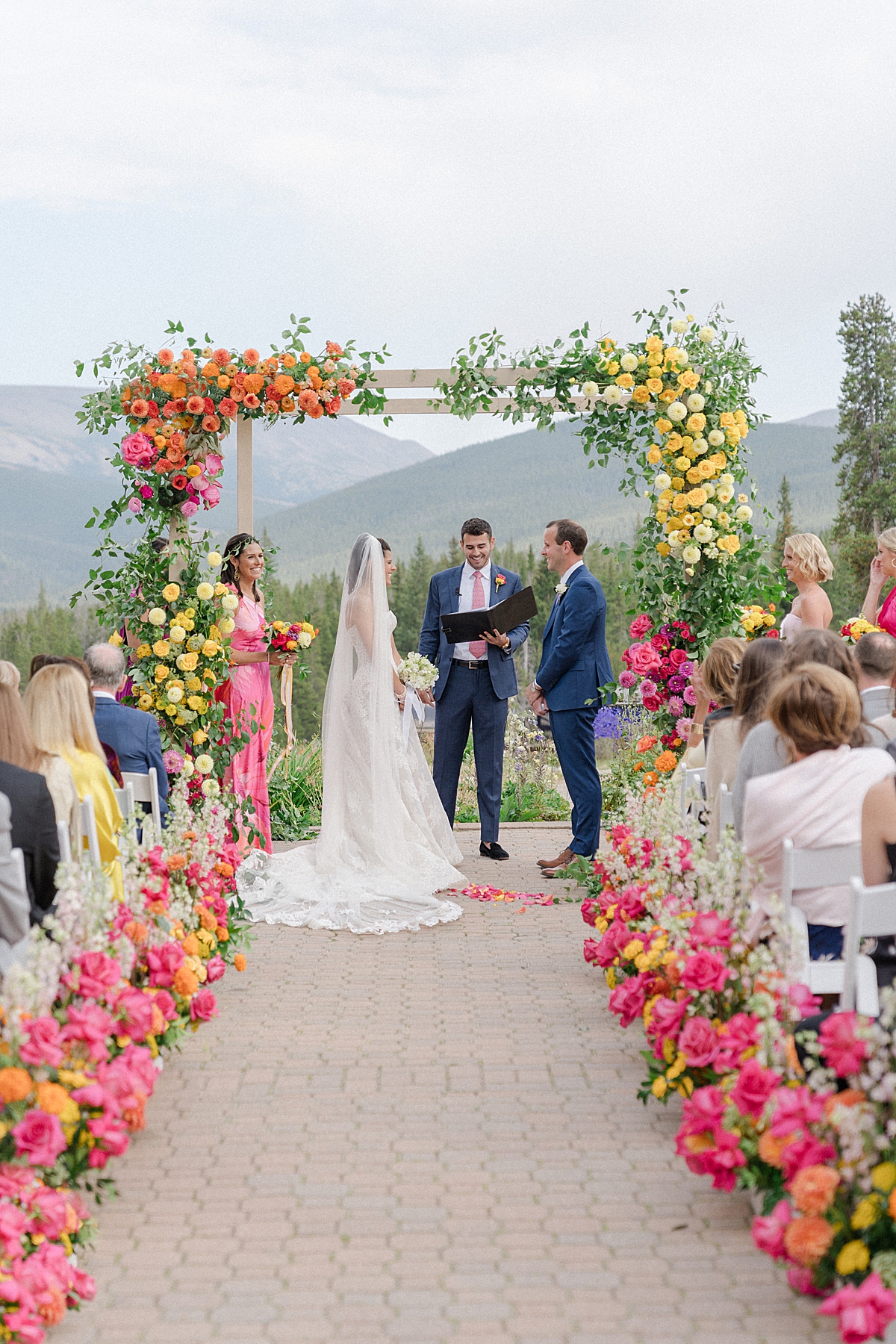 Breckenridge Wedding Photographer, Lush florals at Ten Mile Station