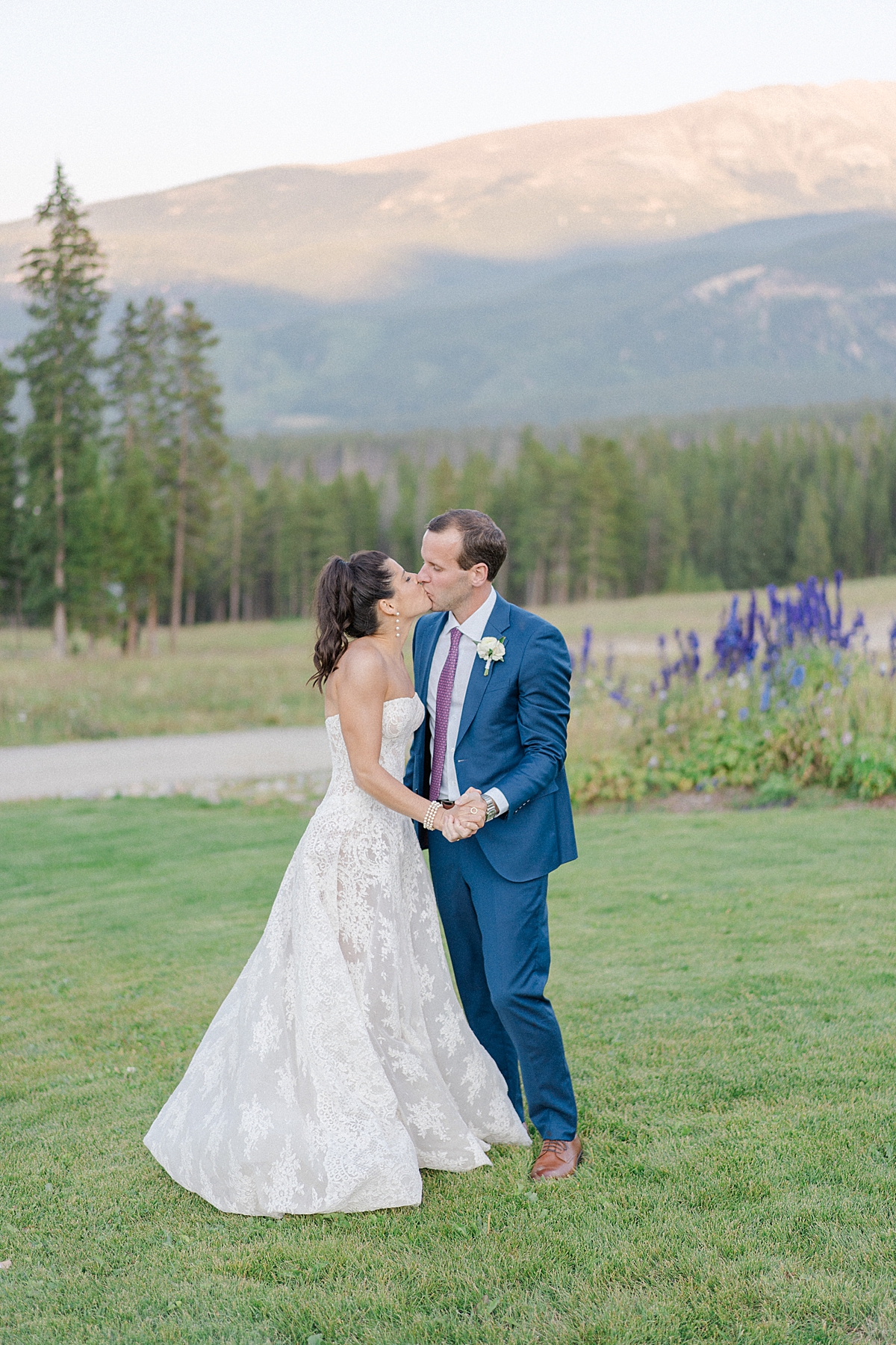 Breckenridge Wedding Photographer at Ten Mile Station